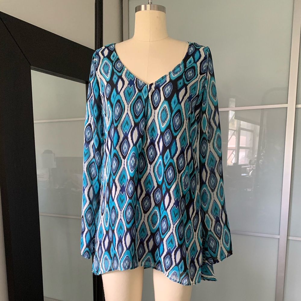 Bell sleeve mini dress